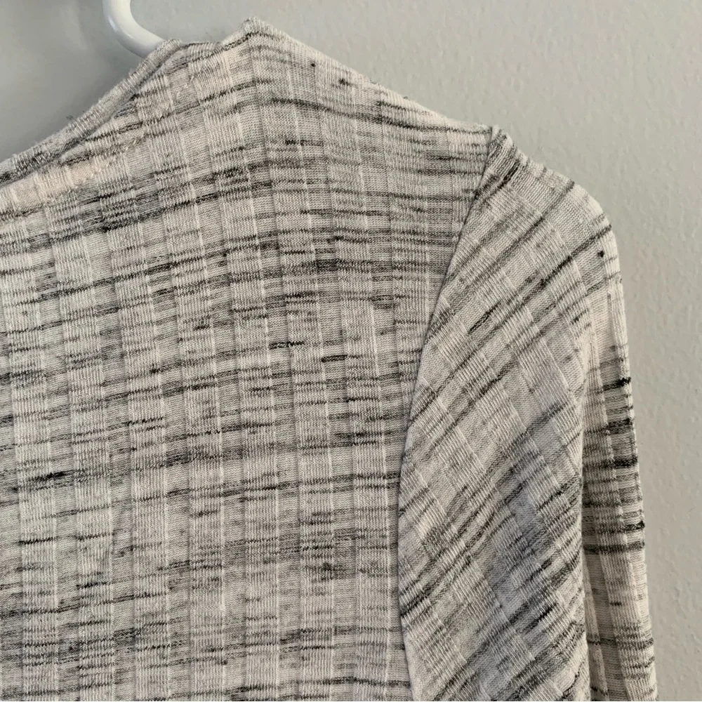 Maternity Shirt H&M Mama V Neck Black White Marled Long Sleeve Size Medium